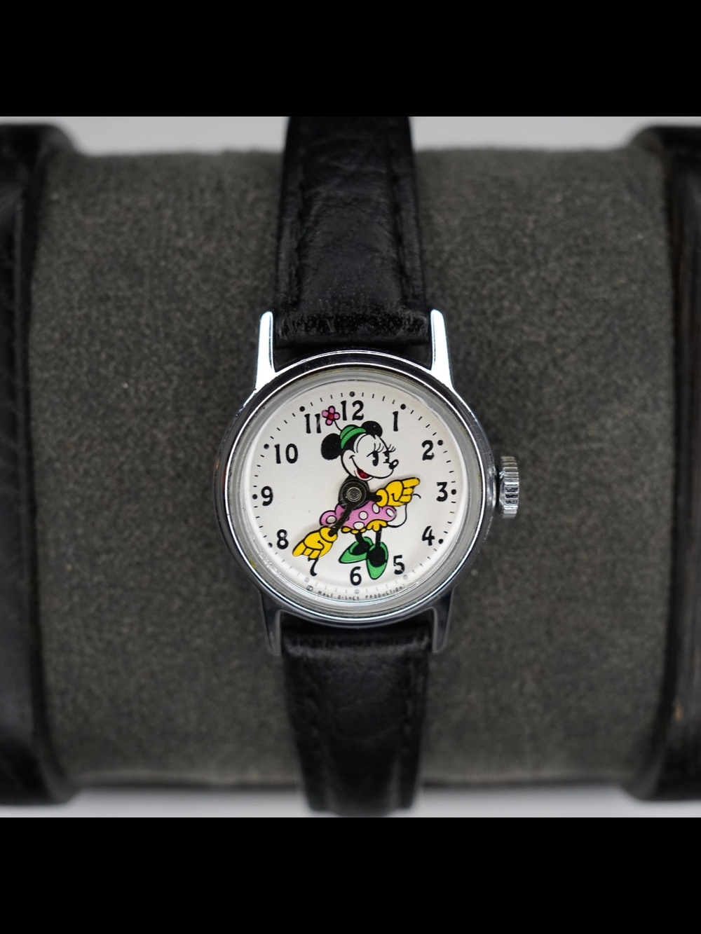 Vintage Disney Minnie Mouse Mechanical Wind-Up Ladies Watch Black Leather Band